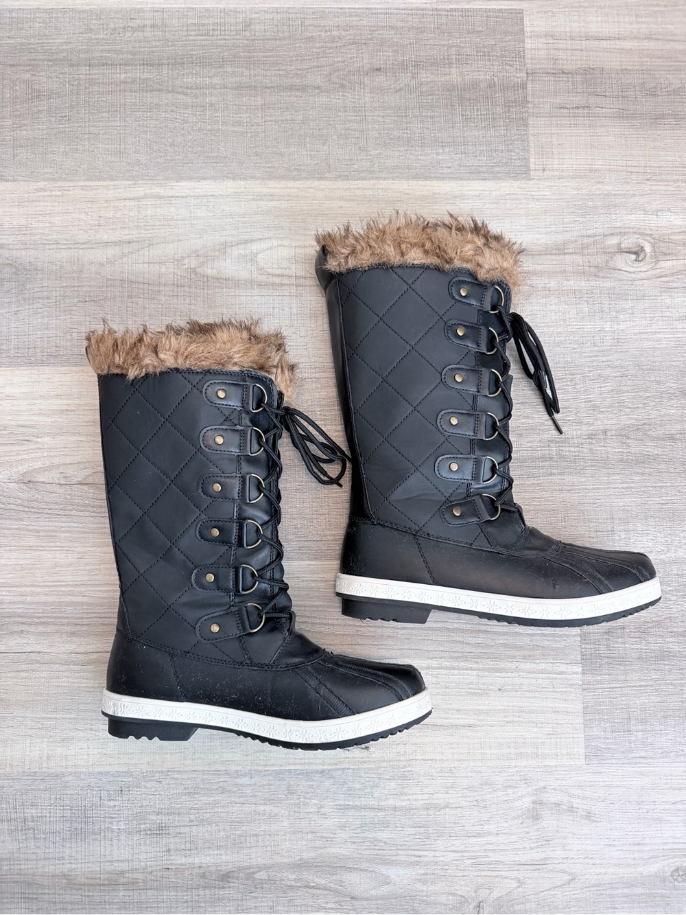 Black Quilted Faux-Fur Winter Boots - Women's Lace-Up Snow Boots